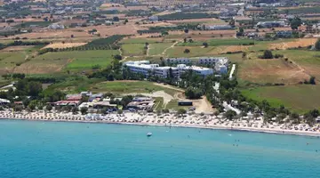 Tigaki Beach