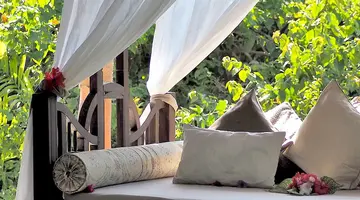 Tikitam Palms Boutique