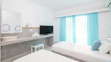 Tinas Plus Hotel