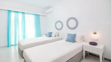 Tinas Plus Hotel