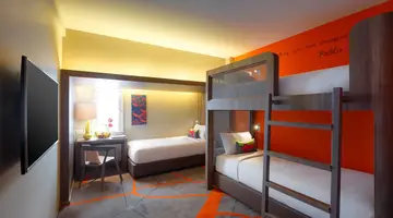 TINIDEE TRENDY BANGKOK KHAOSAN