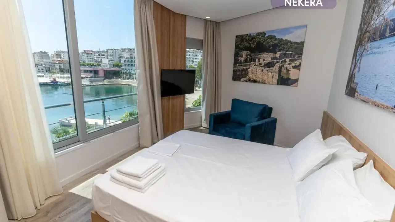 Titania Hotel