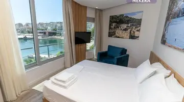 Titania Hotel