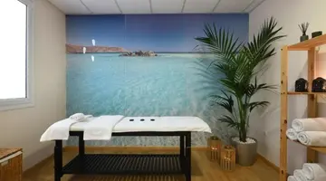 Titania Hotel