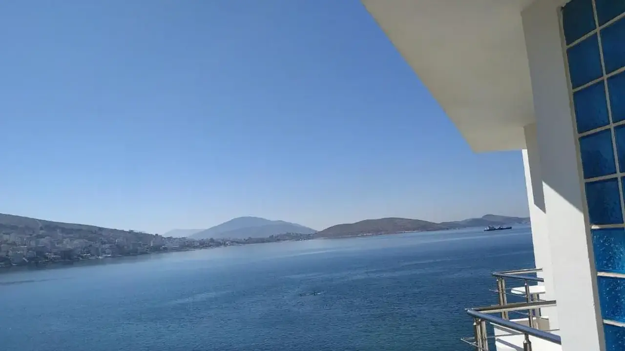 Titania Hotel