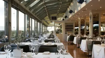 Titania Hotel