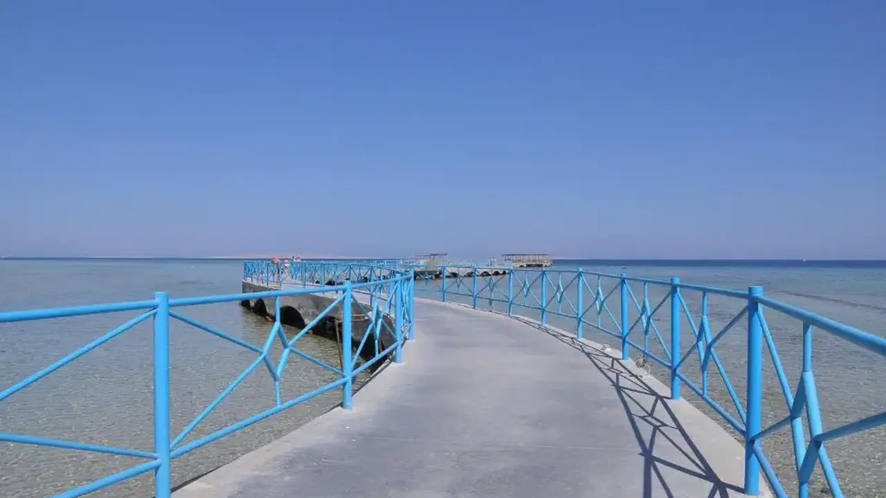 Titanic Beach - Families and Couples onl
