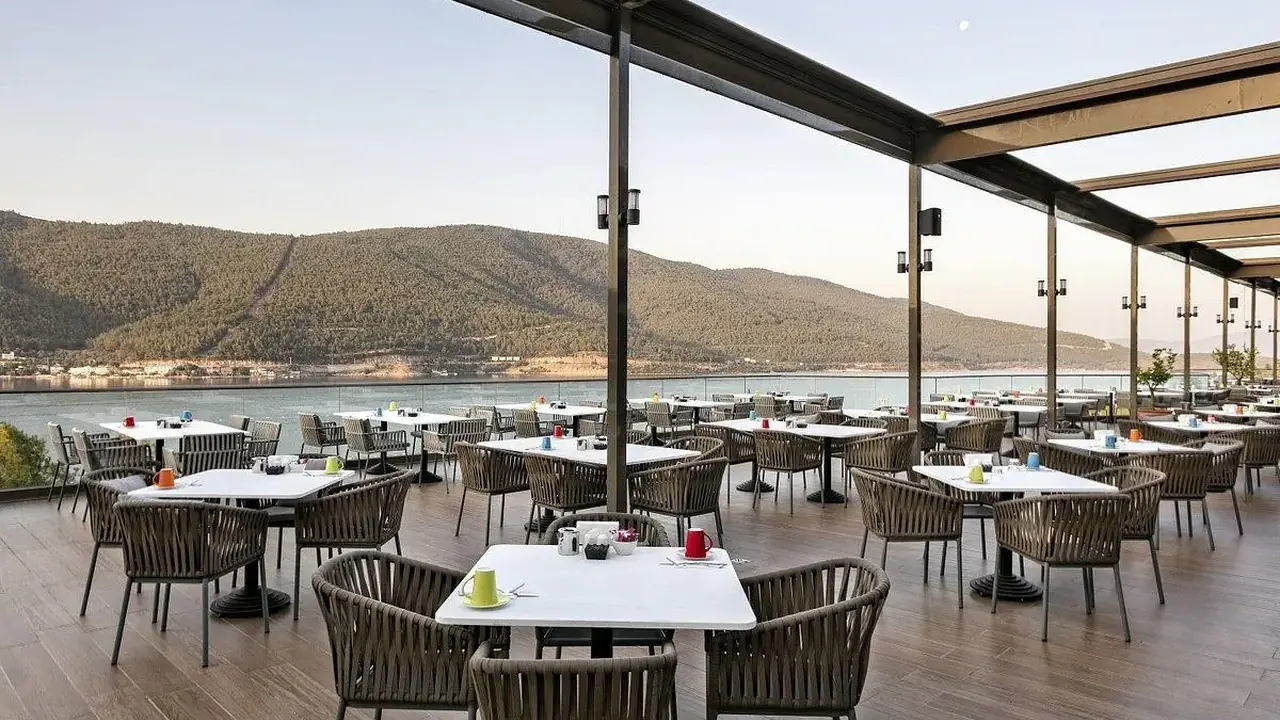 TITANIC LUXURY COLLECTION BODRUM