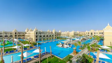 TITANIC ROYAL RESORT