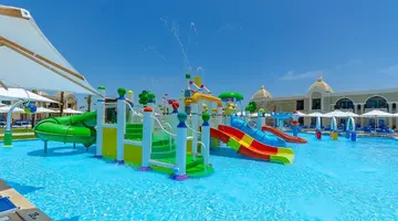 TITANIC ROYAL RESORT
