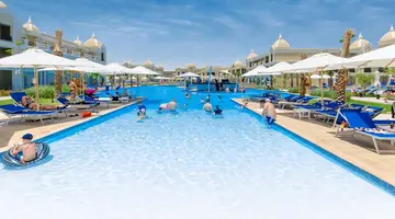 TITANIC ROYAL RESORT