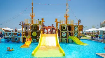TITANIC ROYAL RESORT