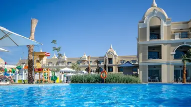 TITANIC ROYAL RESORT