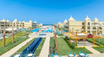 TITANIC ROYAL RESORT