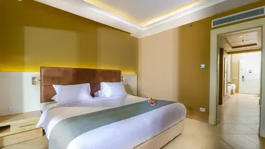 Titanic Royal