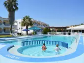 Tivoli Hotel and Apartments