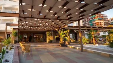 TMK Flora Park Adults Only