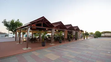 TMK Flora Park Adults Only