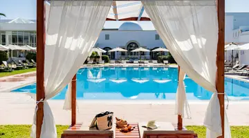 TMK FLORA PARK HOTEL