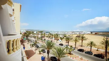 TMK L Atrium Yasmine Hotel
