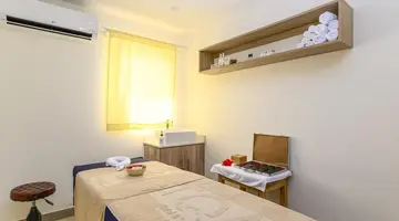 TOA Hotel & Spa