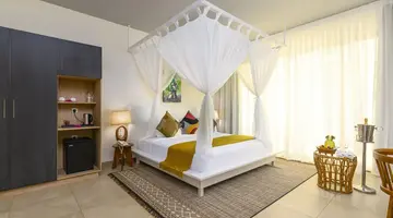 TOA Hotel & Spa