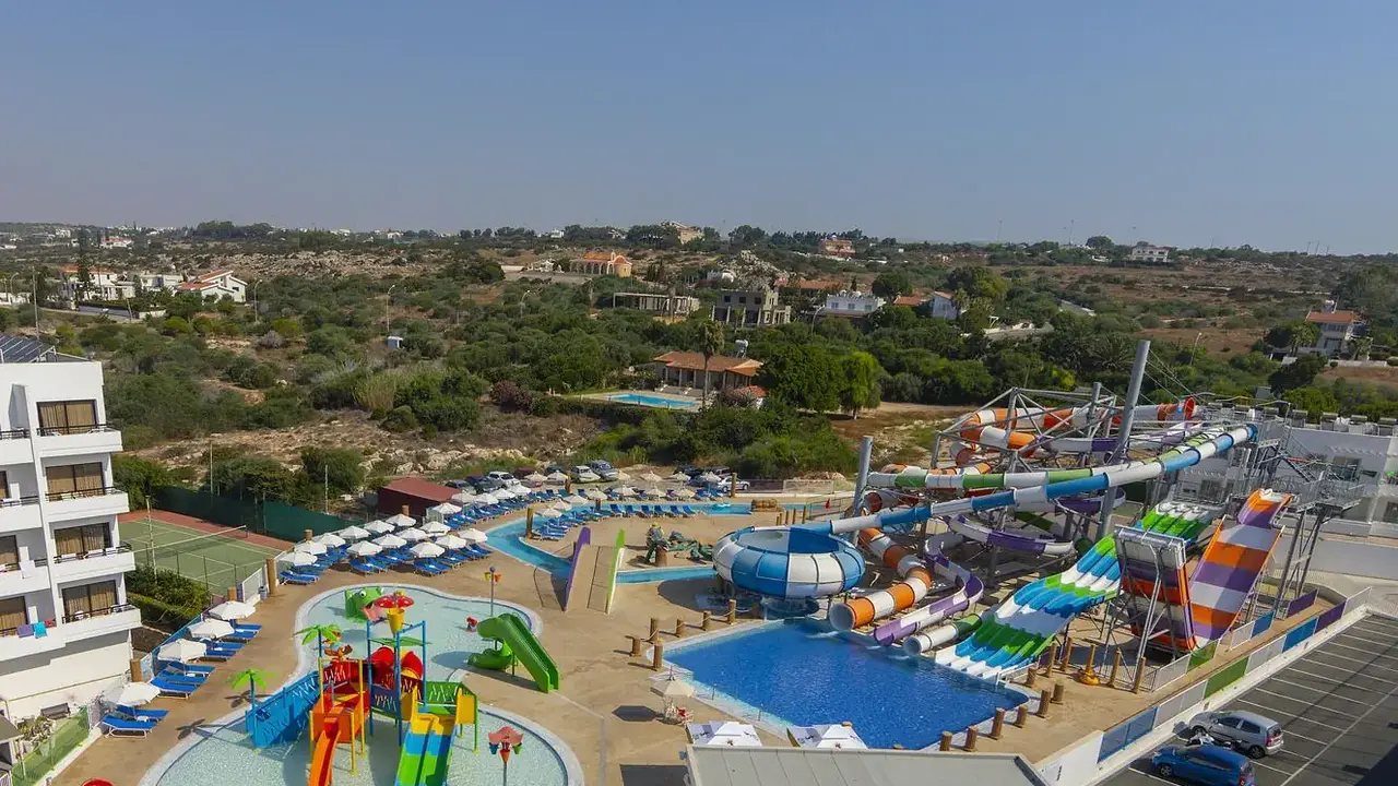 Tofinis Hotel