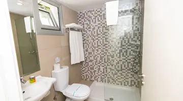 Tofinis Hotel