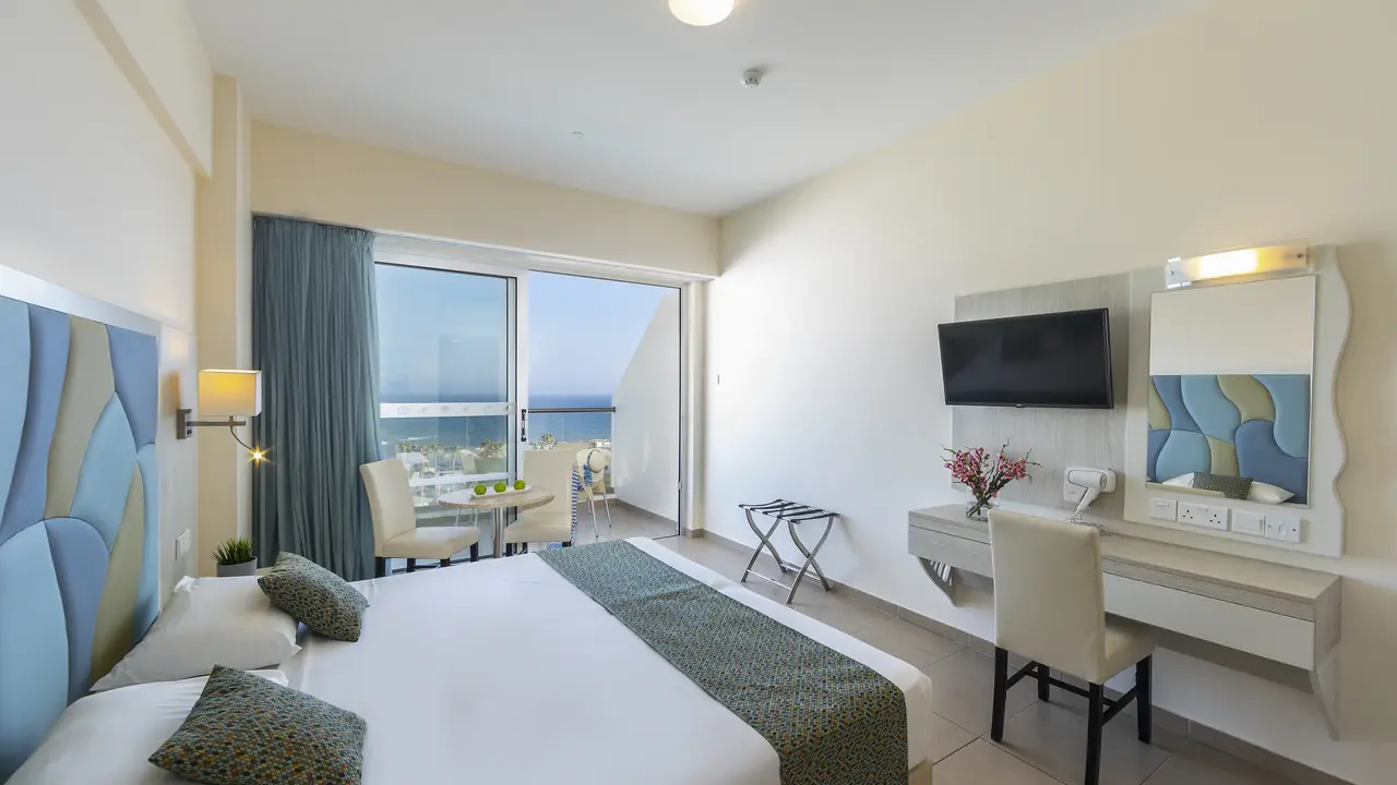 TOFINIS HOTEL