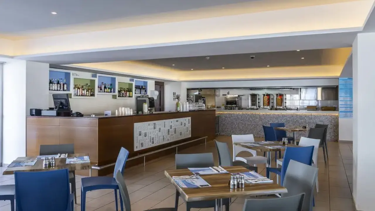 TOFINIS HOTEL