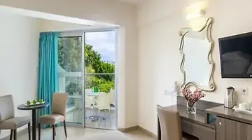 TOFINIS HOTEL