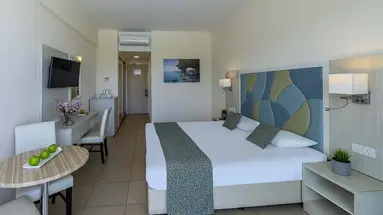 Tofinis Hotel