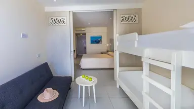 Tofinis Hotel