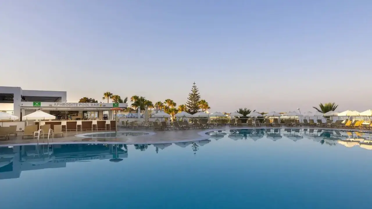 TOFINIS HOTEL