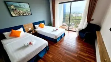 TOM HILL RESORT & SPA
