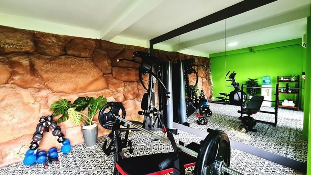 TOM HILL RESORT & SPA