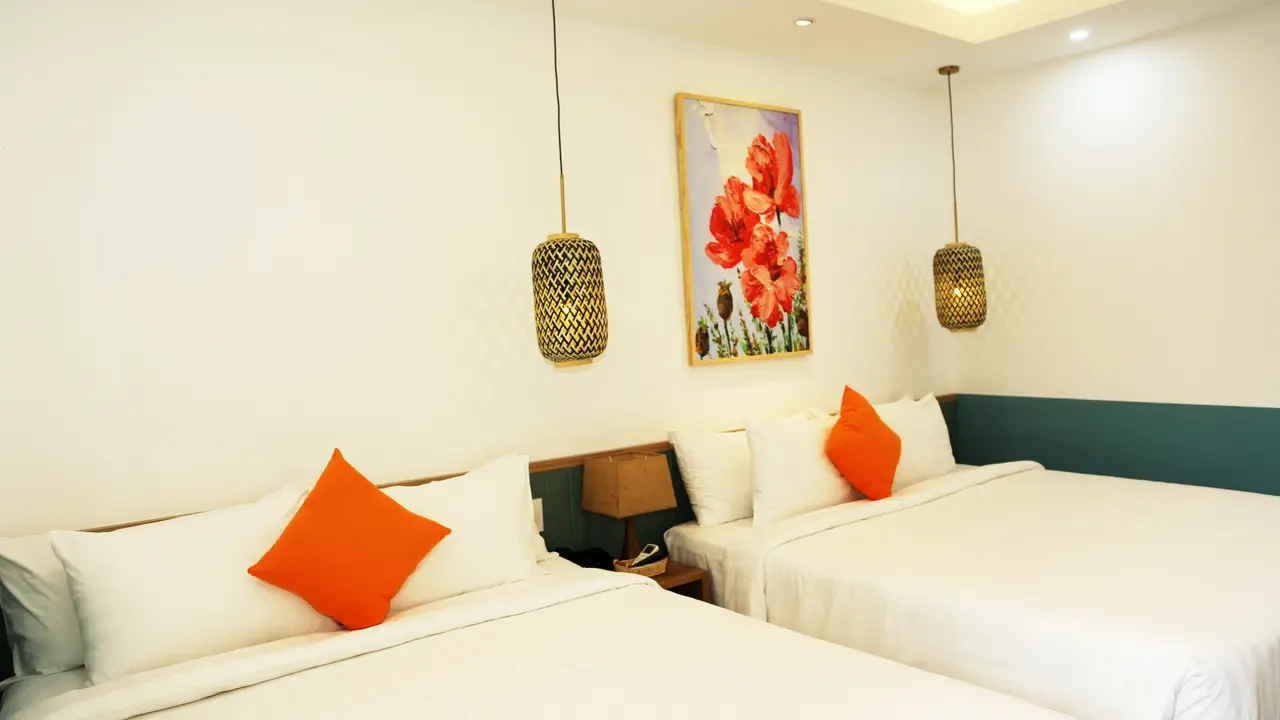 TOM HILL RESORT & SPA