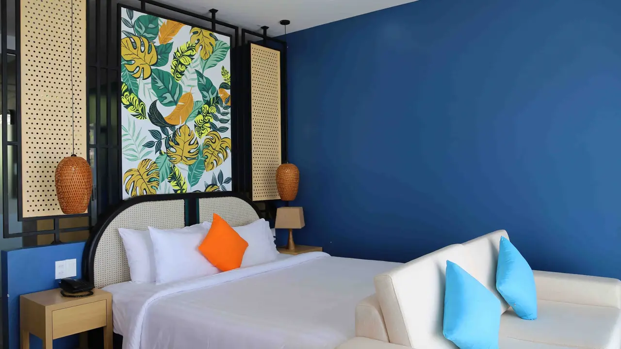TOM HILL RESORT & SPA
