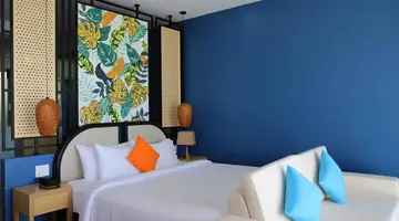 TOM HILL RESORT & SPA