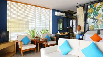 TOM HILL RESORT & SPA