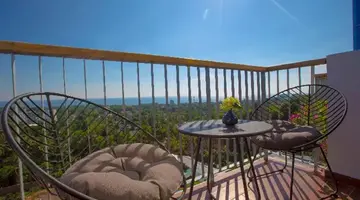 TOM HILL RESORT & SPA