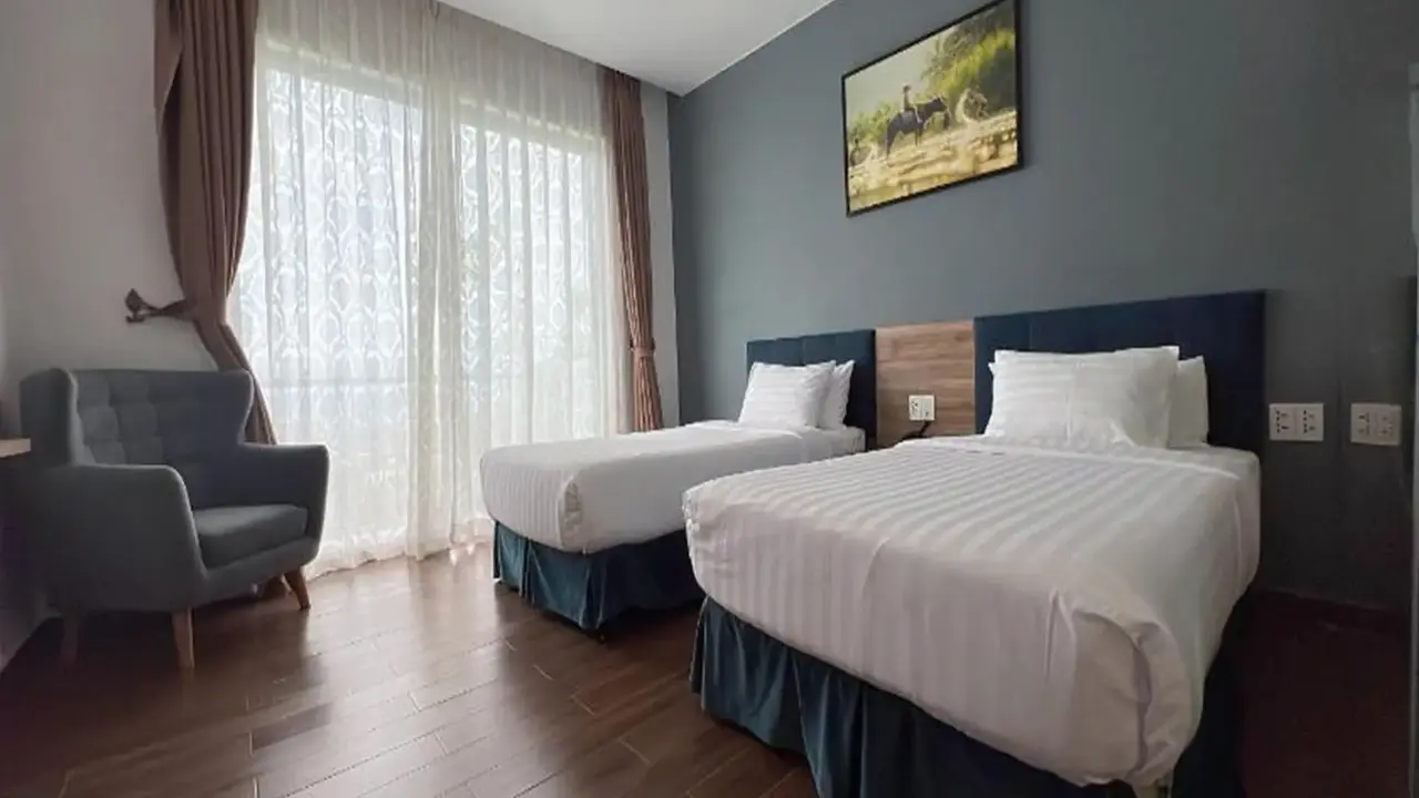 TOM HILL RESORT & SPA