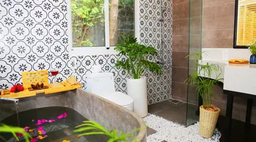 TOM HILL RESORT & SPA
