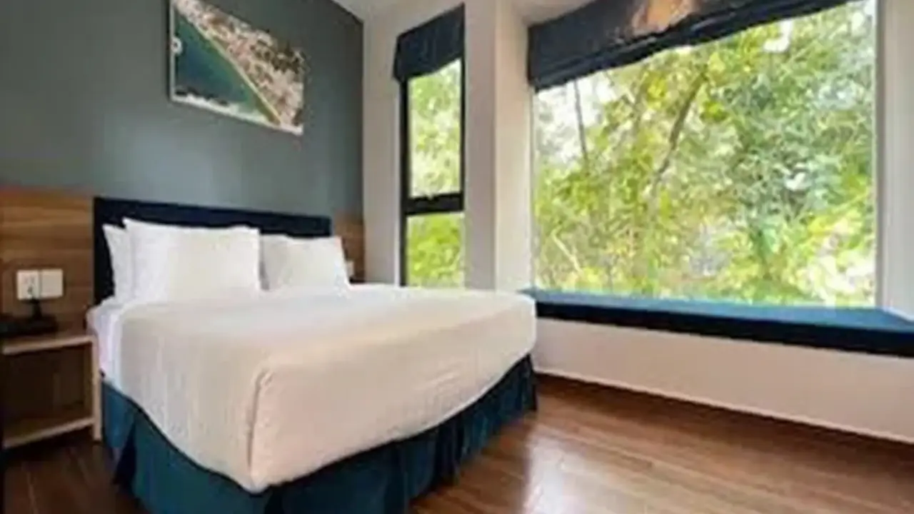 TOM HILL RESORT & SPA