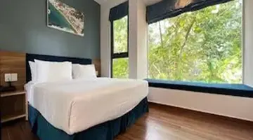 TOM HILL RESORT & SPA