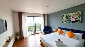 TOM HILL RESORT & SPA