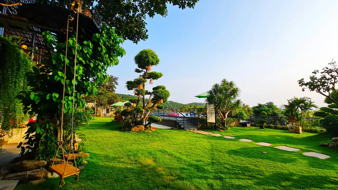 TOM HILL RESORT & SPA