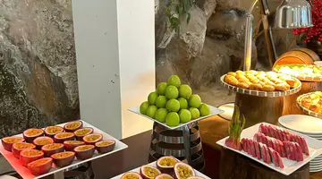 TOM HILL RESORT & SPA