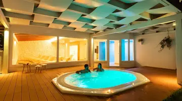 Tonicello Resort