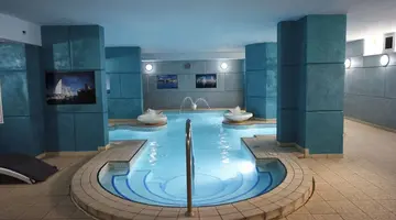 Topaz Hotel